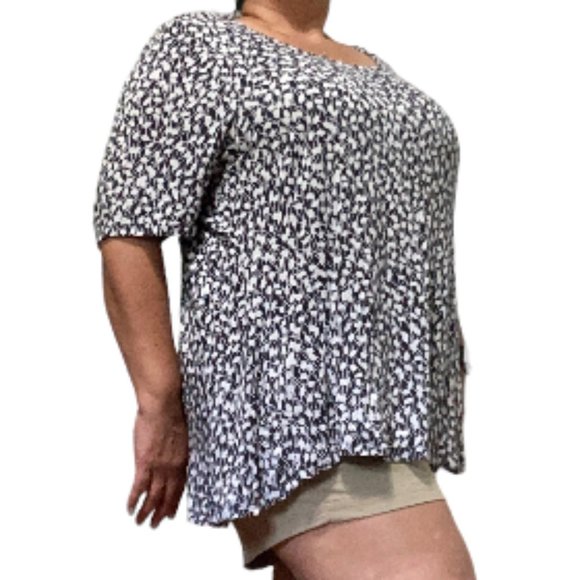 LANE BRYANT Black White Ditsy  Floral Top Back Keyhole PLus Size 18 20 - Picture 8 of 10